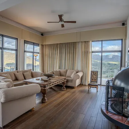 Great - Amazing Views ليماسول