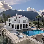 Great - Amazing Views Villa