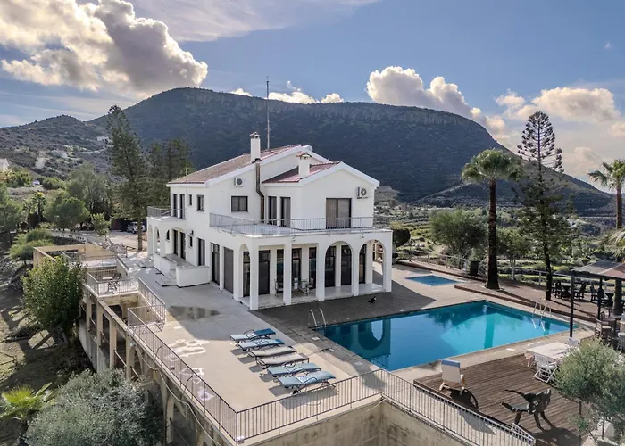 Great - Amazing Views Vila